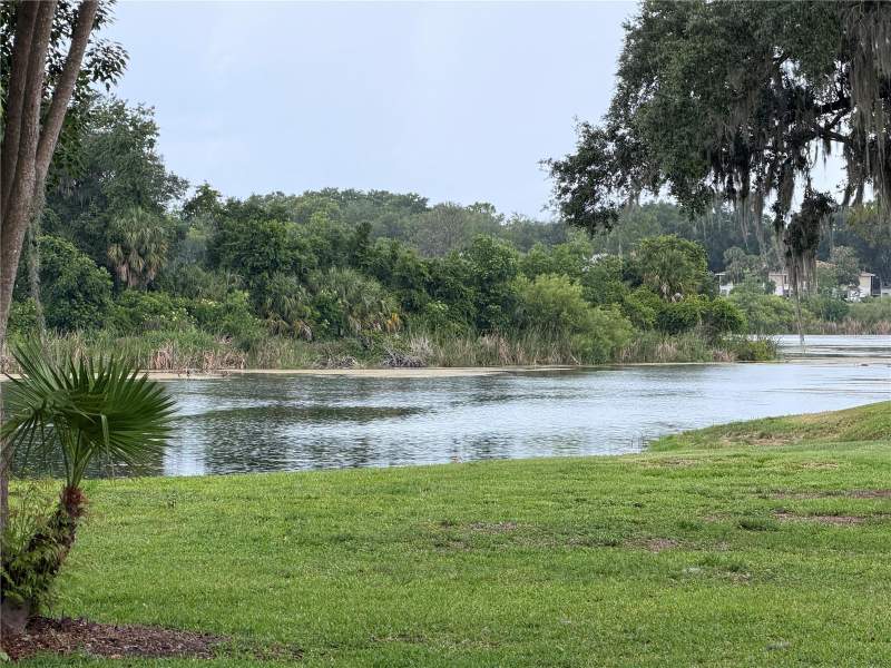 2 bedroom Condominium at 687 Midway Drive #A, Twin Lakes Village West Condo, Ocala — photo 2