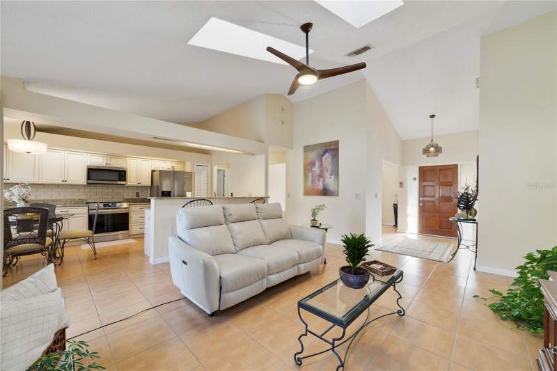 4 bedroom Single Family Residence at 495 Stillwater Drive, Stillwater Ph 2, Oviedo — photo 3
