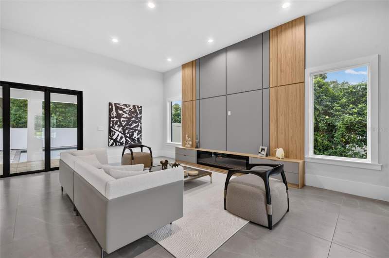 5 bedroom Single Family Residence at 240 N Phelps Avenue, Sylvan Heights, Winter Park — photo 5