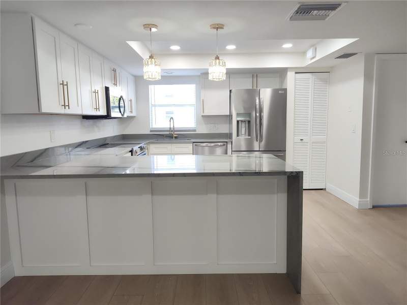 3 bedroom Townhouse at 255 Capri Circle #36, Treasures Of Capri Condo, Treasure Island — photo 5