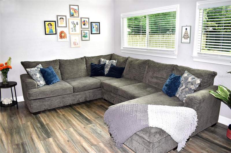 4 bedroom Single Family Residence at 110 Royal Palms, Meadow Lake Sub Lot 45, Largo — photo 4