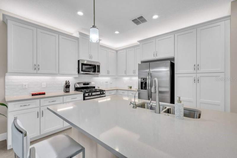 2 bedroom Single Family Residence at 15479 Santa Pola Drive, Valencia Del Sol Ph 1, Wimauma — photo 5