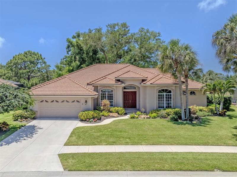 2120 MUSKOGEE TRAIL home for sale in Calusa Lakes
