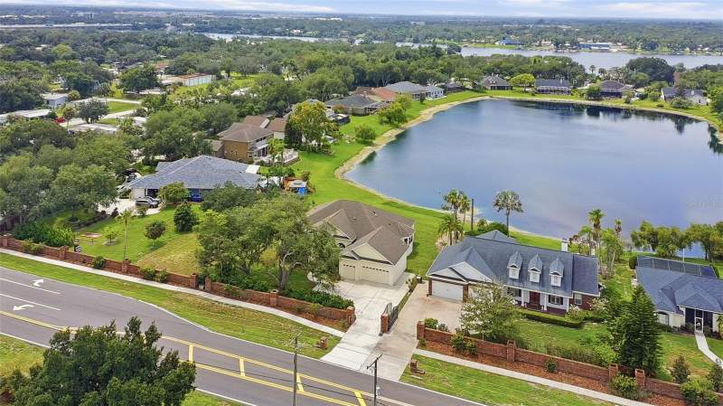 4 bedroom Single Family Residence at 9009 Riverview Drive, Still Waters Landing, Riverview — photo 3