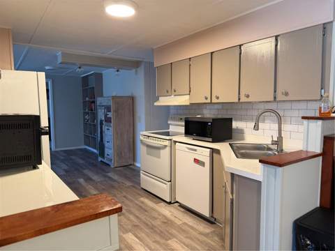 7175 Fairlane Avenue, Brooksville FL - photo 8 of 34