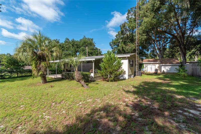 3 bedroom Mobile Home at 5888 SE 164th Avenue, Woods & Lakes, Ocklawaha — photo 2