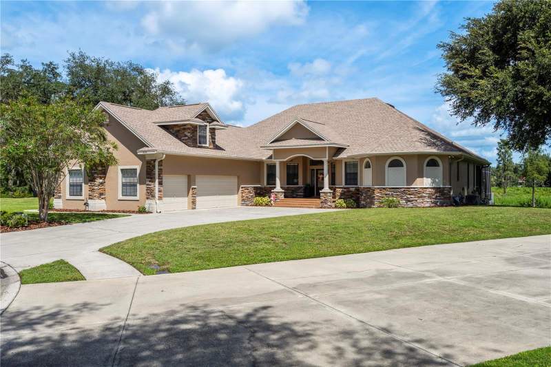 4 bedroom Single Family Residence at 8041 Margate Way, Yorkshire, Lakeland — photo 4