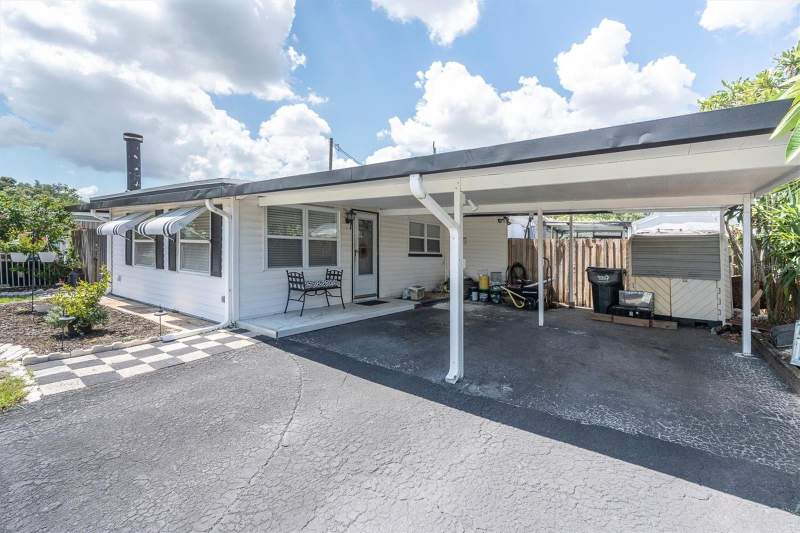 2 bedroom Single Family Residence at 3227 48th Avenue, Thunderbird Hill, St Petersburg — photo 2