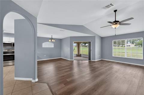 11048 Moshie Lane, San Antonio FL - photo 9 of 71
