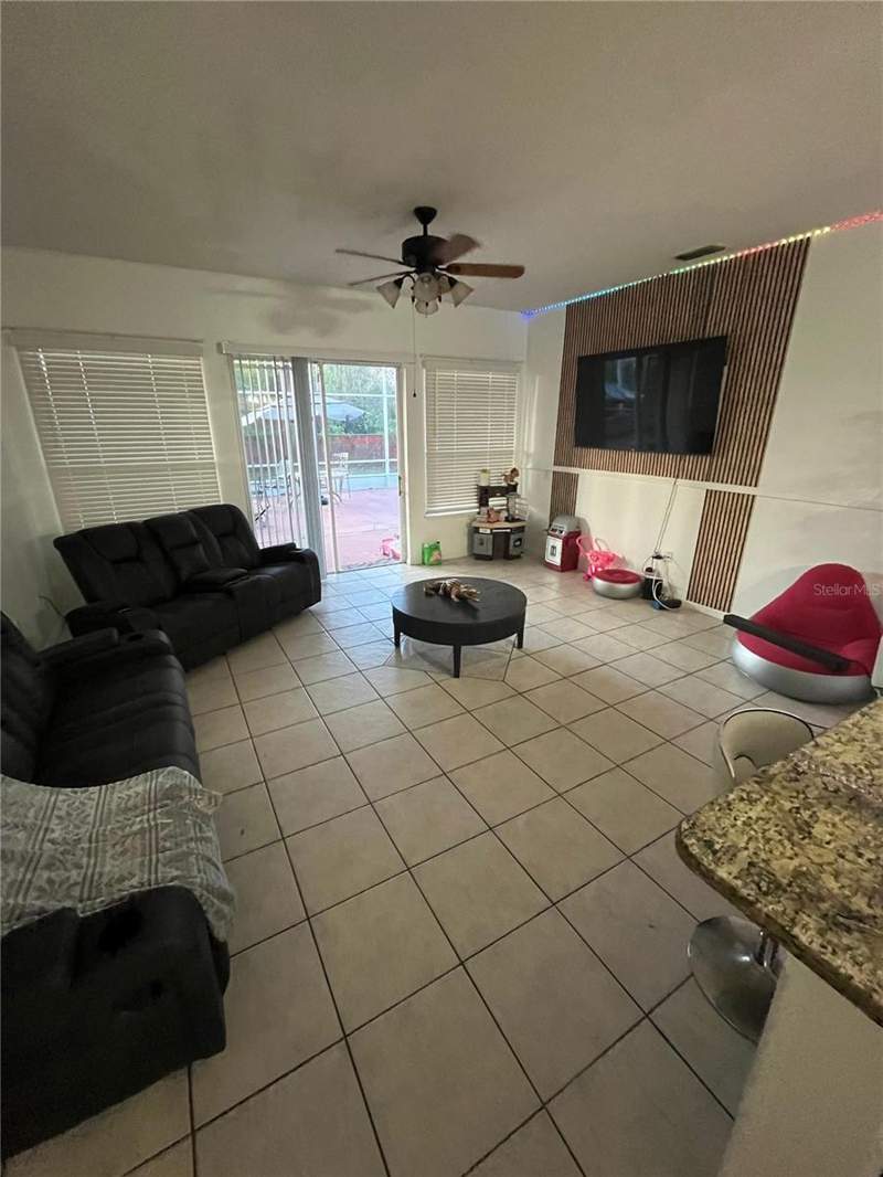 5 bedroom Single Family Residence at 823 OGNON COURT, POINCIANA VILLAGE 5 NBHD 1, KISSIMMEE — photo 4