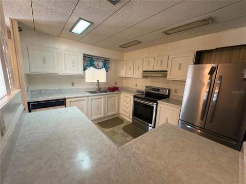 1018 Southland Drive, Tavares FL - photo 18 of 67