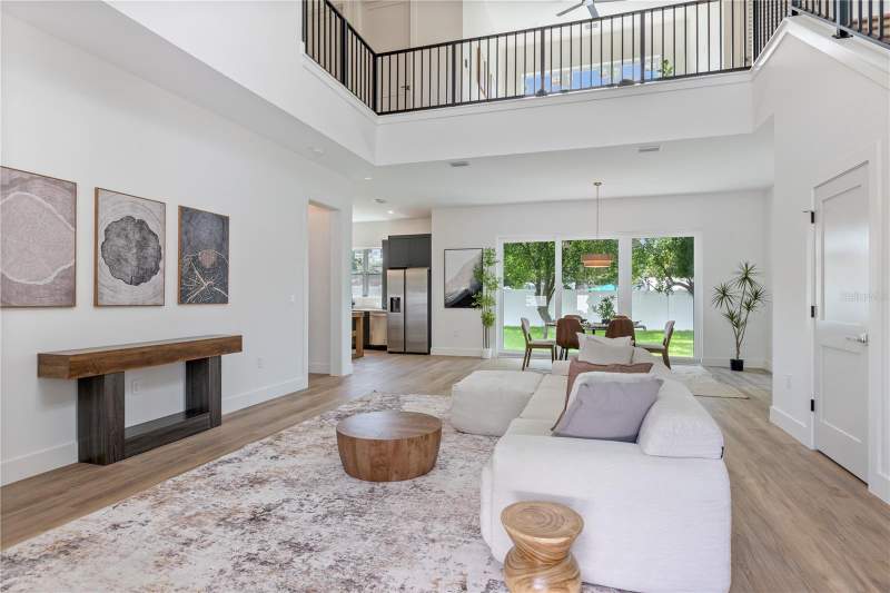 4 bedroom Single Family Residence at 6710 N 17th Street, Riverbend Manor, Tampa — photo 3