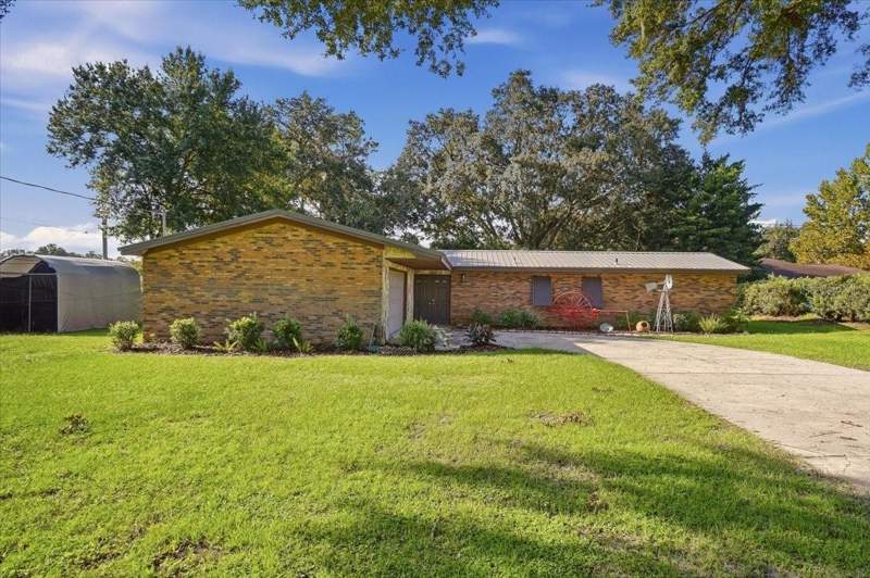 3 bedroom Single Family Residence at 611 E Highland Drive, Lakeland, Lakeland — photo 4