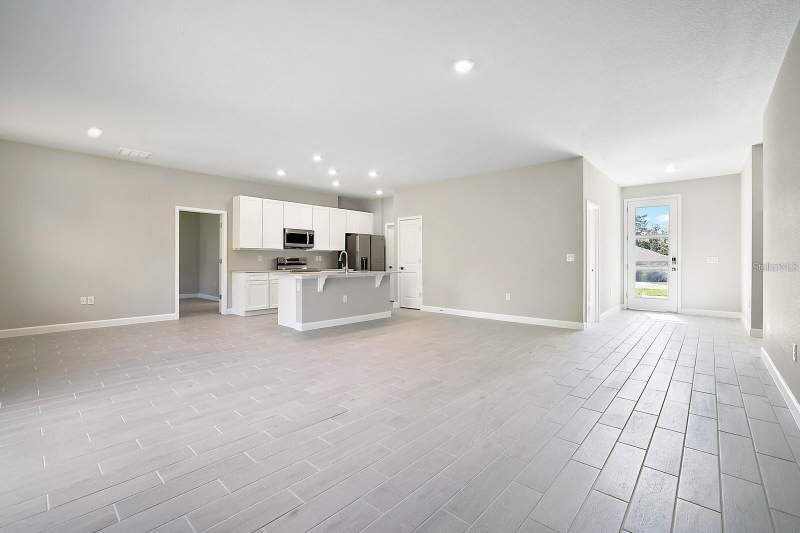 4 bedroom Single Family Residence at 1814 Diplomat Parkway, Cape Coral, Cape Coral — photo 4
