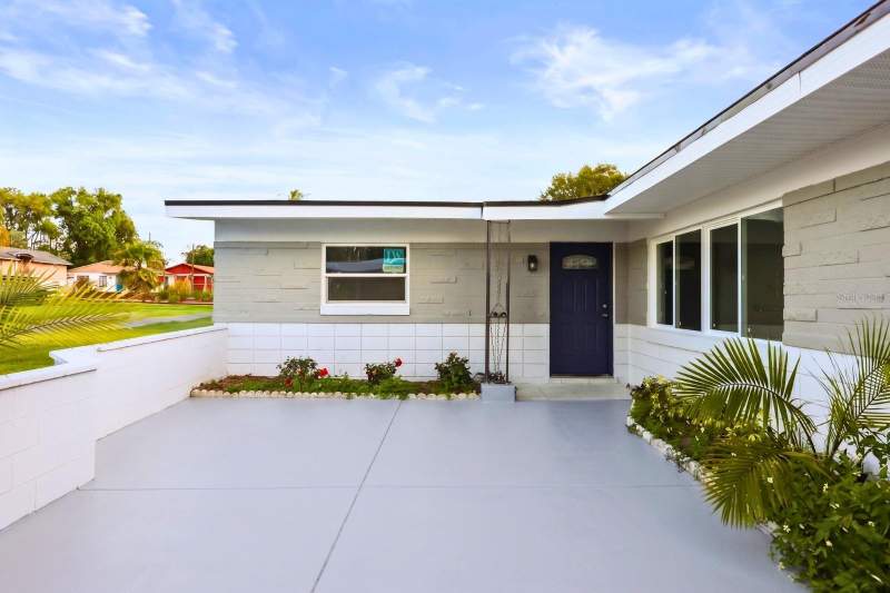 4 bedroom Single Family Residence at 4528 S Shore Road, Lake Holden Gardens, Orlando — photo 2