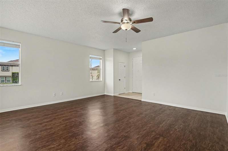 3 bedroom Single Family Residence at 4542 GALLBERRY COURT, OAK LNDG, ORLANDO — photo 2
