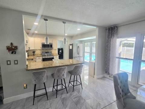 7002 Danewood Court, Tampa FL - photo 15 of 40