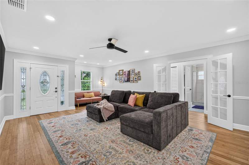 4 bedroom Single Family Residence at 2028 Illinois Street, Colonial Gardens Rep, Orlando — photo 4