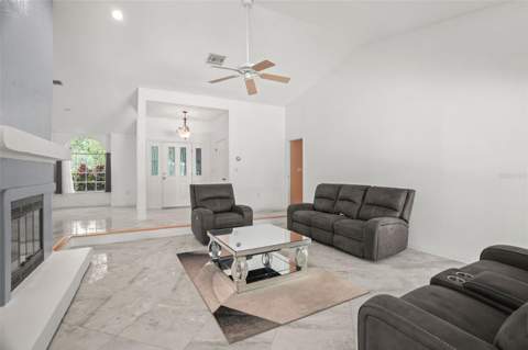 8020 Moonlight Lane, New Port Richey FL - photo 6 of 27
