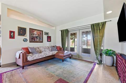 712 Malone Drive, Orlando FL - photo 8 of 32