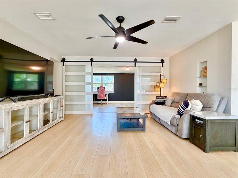 2 bedroom Single Family Residence at 3300 58th Street, Sheryl Manor, St Petersburg — photo 5
