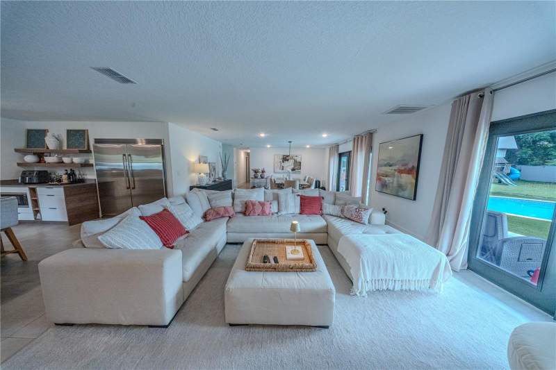 4 bedroom Single Family Residence at 9197 Bay Hill Boulevard, Bay Hill Sec 05, Orlando — photo 3
