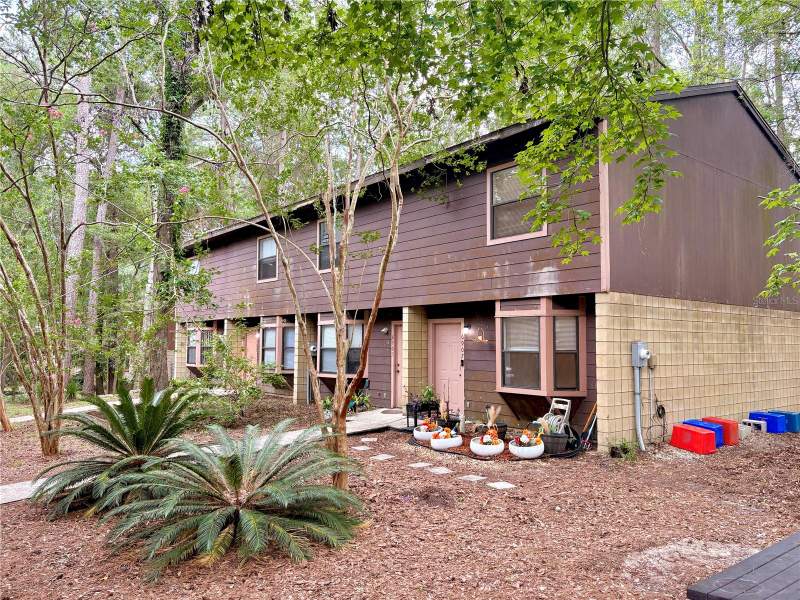 2 bedroom Townhouse at 6907 SW 44th Avenue, Greenleaf Unit 1 Rep 2, Gainesville — photo 2