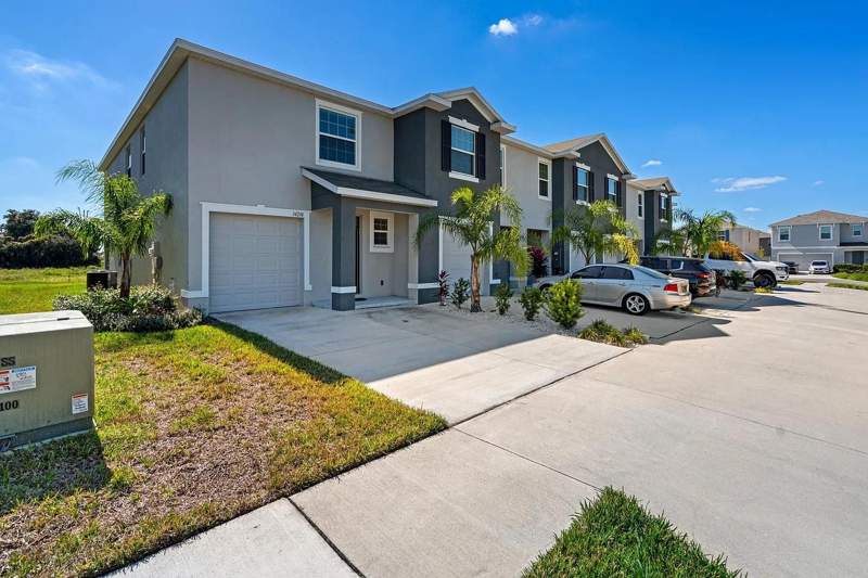3 bedroom Townhouse at 34230 Redwood Dawn Lane, Ashberry Village Ph 1, Wesley Chapel — photo 3