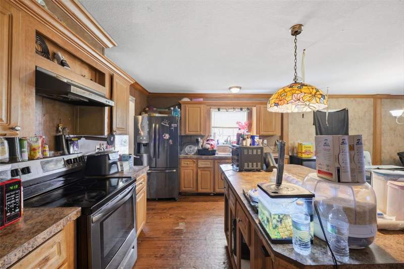 4 bedroom Manufactured Home at 39522 River Road, Auton Woods Replat Unit One, Dade City — photo 4