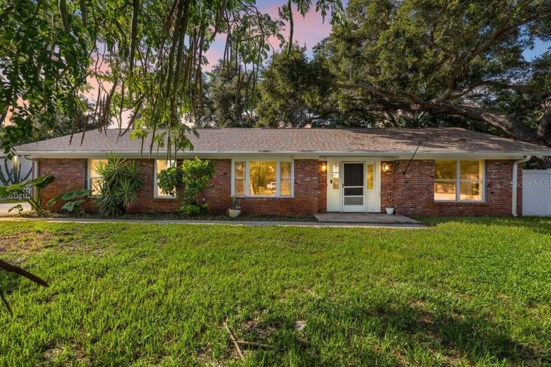 4 bedroom Single Family Residence at 13589 101st Terrace, Urban Farms, Seminole — photo 2