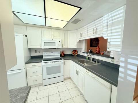 2465 Northside Drive #604, Clearwater FL - photo 6 of 6