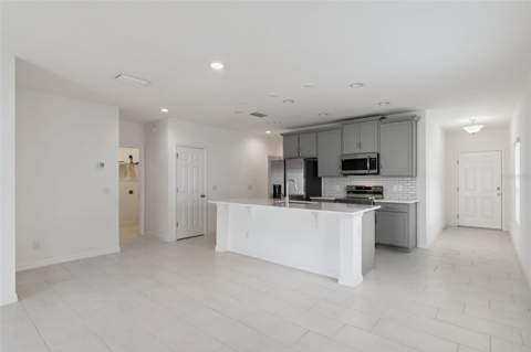 1833 Ross Hammock Avenue, Groveland FL - photo 14 of 41