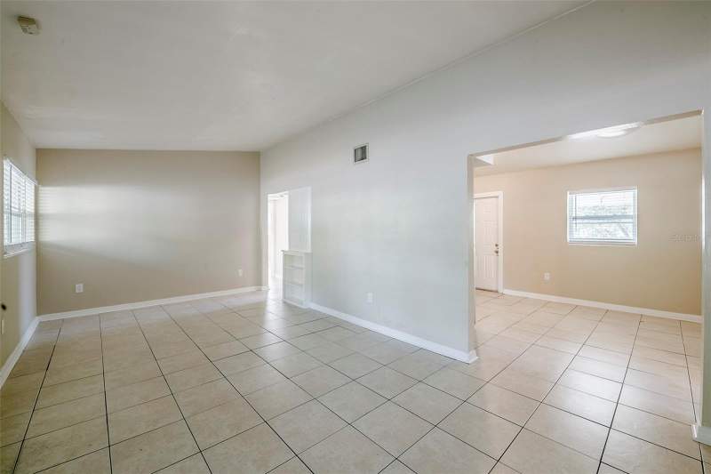 3 bedroom Single Family Residence at 4124 CAYWOOD CIRCLE, RAMIR, ORLANDO — photo 5