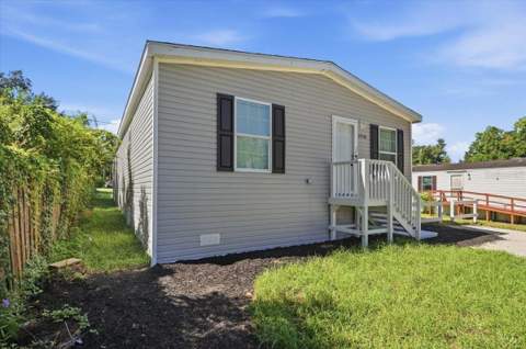 39148 Orient Avenue, Zephyrhills FL - photo 6 of 46