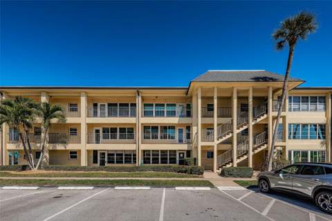 4700 Cove Circle #110, St Petersburg FL - photo 6 of 6