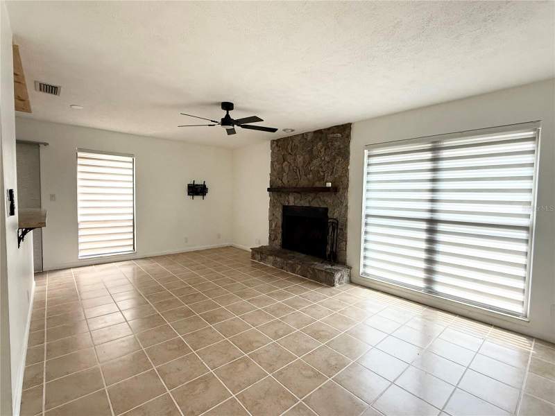 2 bedroom Single Family Residence at 1819 SW 29th Terrace, La Jolla 200, Ocala — photo 3