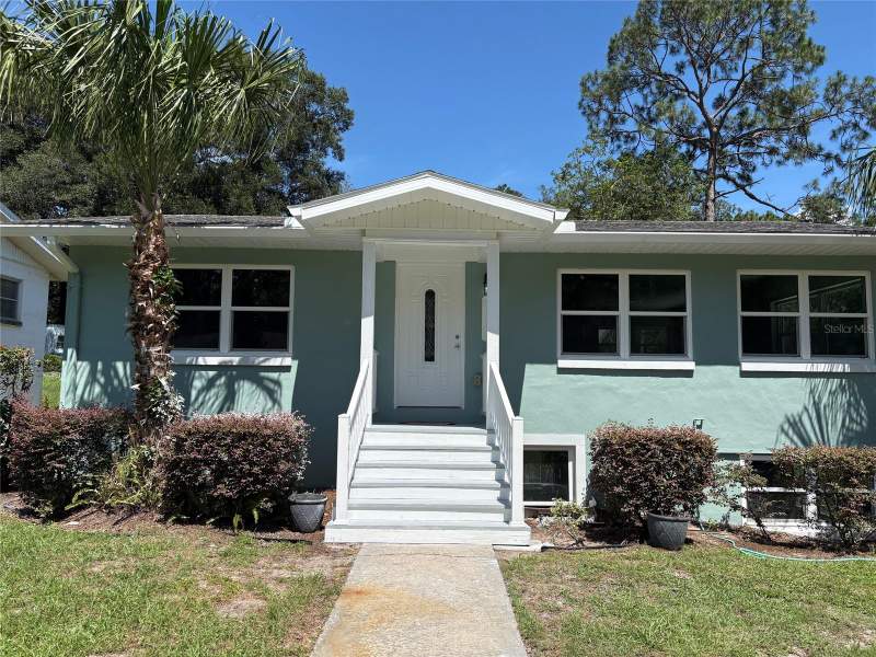 4 bedroom Single Family Residence at 2094 Penn Drive, Country Club Estates, Deland — photo 2
