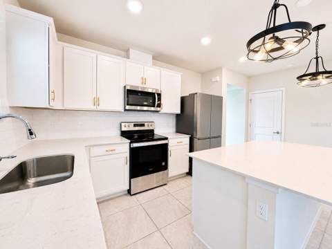 2092 Cross Prairie Parkway, Kissimmee FL - photo 8 of 44