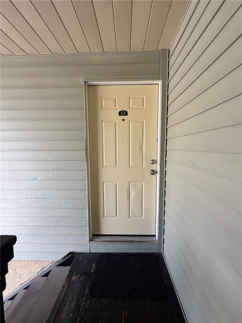 3 bedroom Condominium at 231 Berry Tree Place, The Hamptons At Brandon A Condominium Unit 231 Bld, Brandon — photo 3