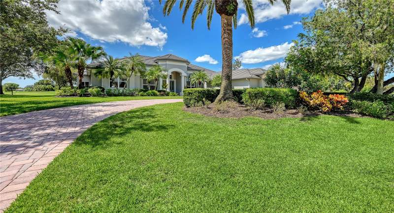 4 bedroom Single Family Residence at 3194 Charles Macdonald Drive, Laurel Oak Estates Sec 01, Sarasota — photo 2