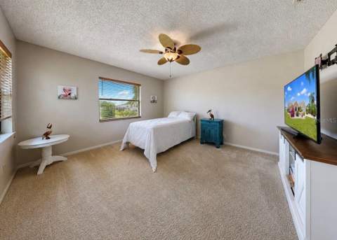 319 Linger Lane, Sun City Center FL - photo 15 of 31