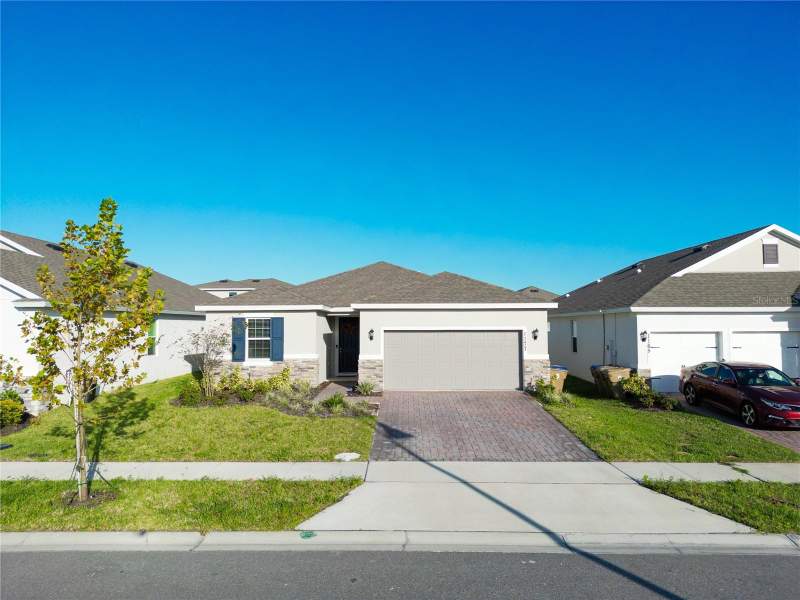 1177 FOX HEDGE LANE home for sale in Prairie Oaks