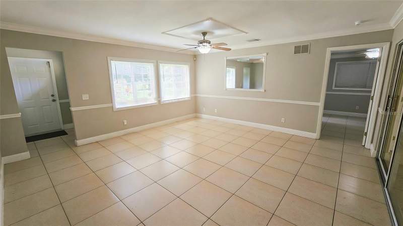 4 bedroom Single Family Residence at 2935 45th Avenue, Golden Gate Estate Unit 63, Naples — photo 5