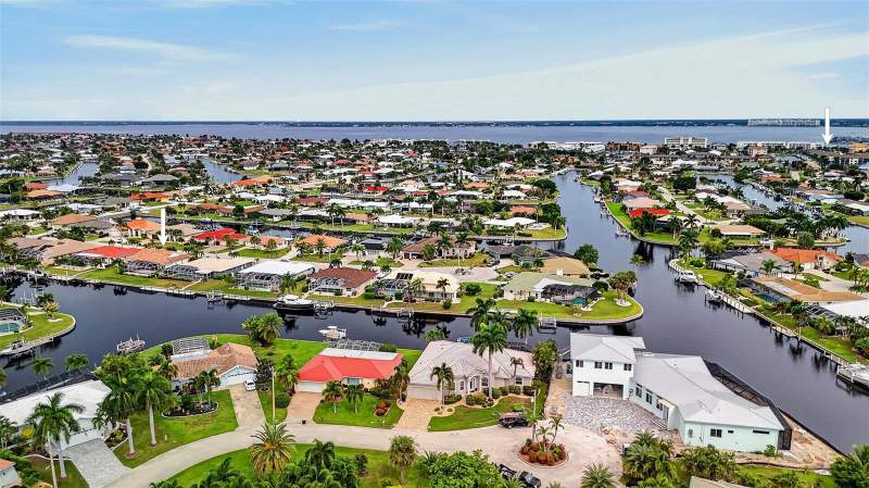 3 bedroom Single Family Residence at 1645 Via Bianca, Punta Gorda Isles Sec 07, Punta Gorda — photo 2