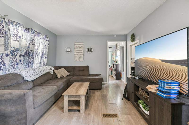 2 bedroom Mobile Home at 15527 TROUSDALE STREET, SMITH-FERNDALE SUB, CLERMONT — photo 4