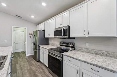 1042 Corso Dr, Winter Haven FL - photo 11 of 34