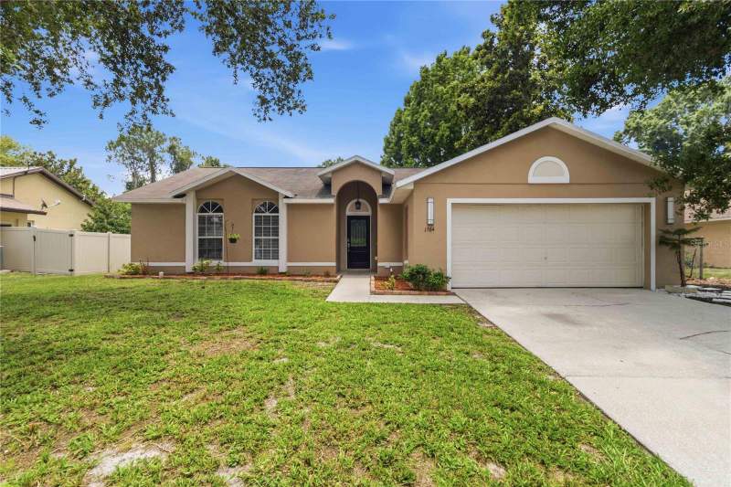 1564 CYPRESS WOODS CIRCLE