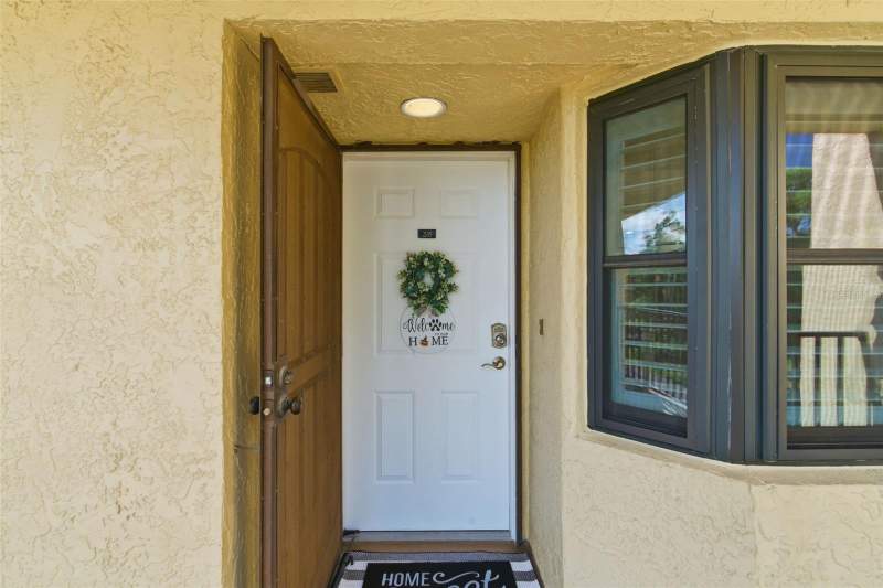 2 bedroom Condominium at 5775 Park Street #311, 6000 Park Place Condo, St Petersburg — photo 2