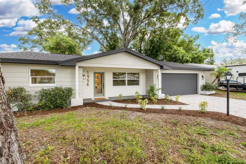 3 bedroom Single Family Residence at 1954 Alton Drive, Citrus Heights Manor 1st Add, Clearwater — photo 3
