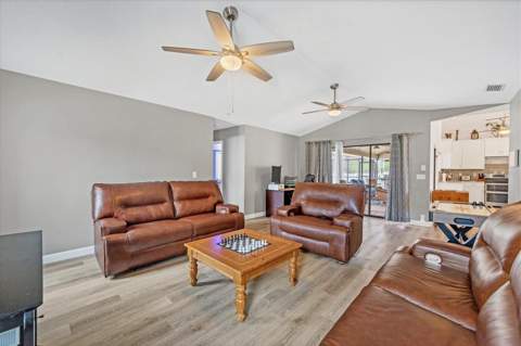 660 Gillespie Street, Englewood FL - photo 8 of 38
